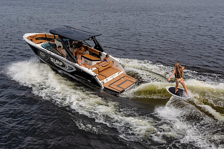 Катер Chaparral 28 Surf